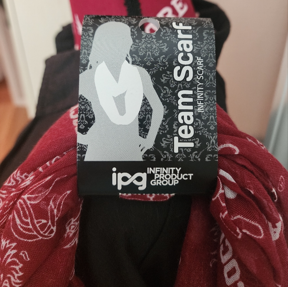 Gamecocks Infinity scarf - Picture 3 of 3